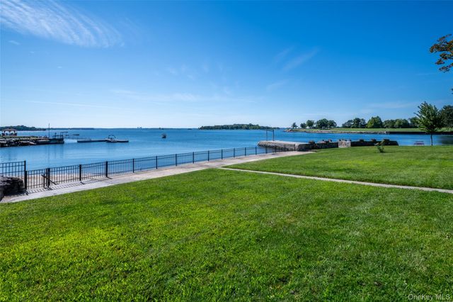 73 Kensington Oval, New Rochelle, NY 10805
