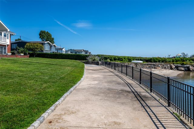 73 Kensington Oval, New Rochelle, NY 10805