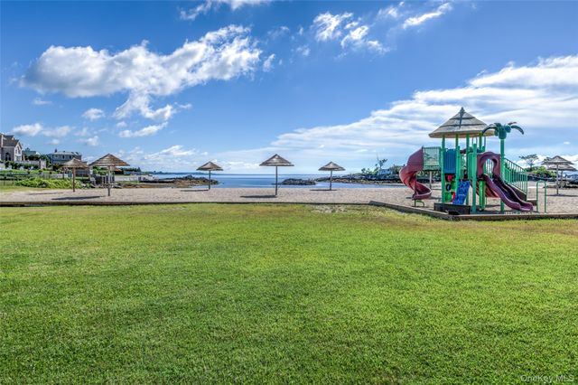 73 Kensington Oval, New Rochelle, NY 10805