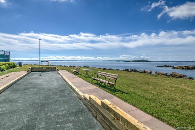73 Kensington Oval, New Rochelle, NY 10805