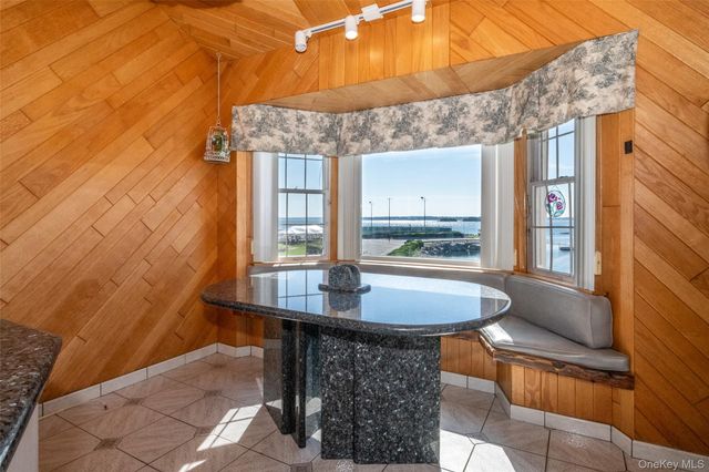 73 Kensington Oval, New Rochelle, NY 10805