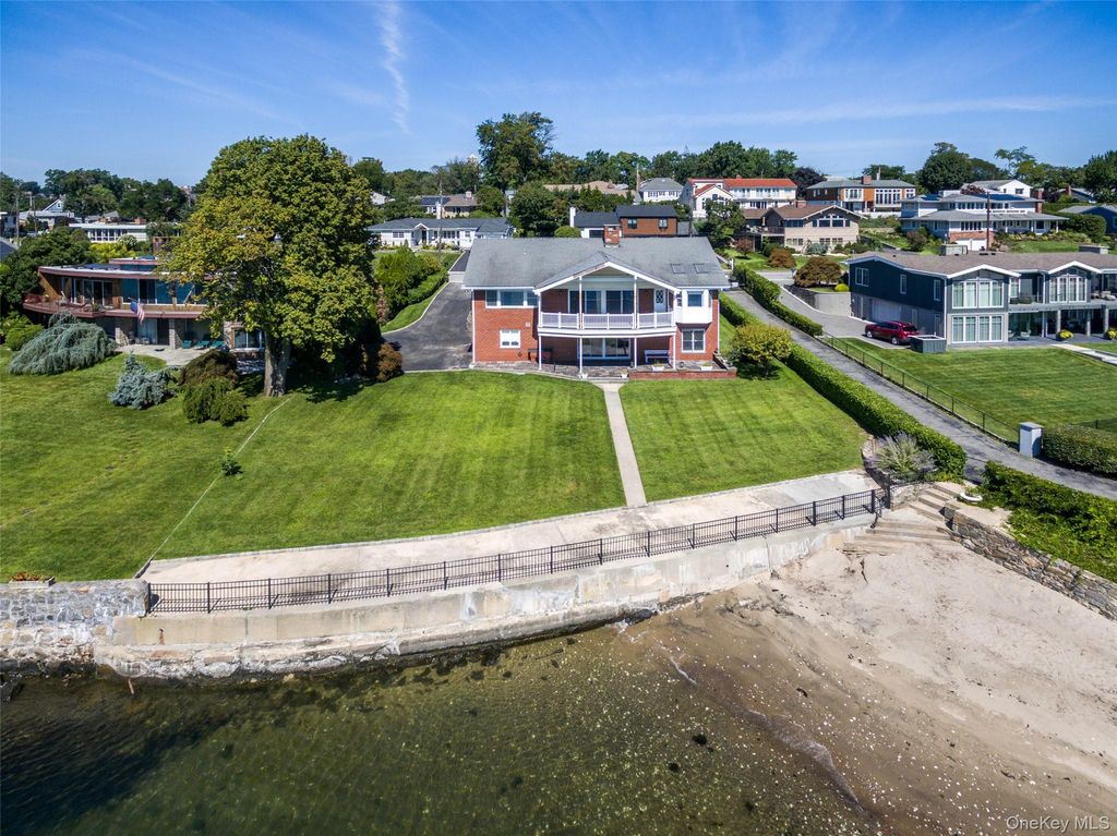 73 Kensington Oval, New Rochelle, NY 10805 — photo 2