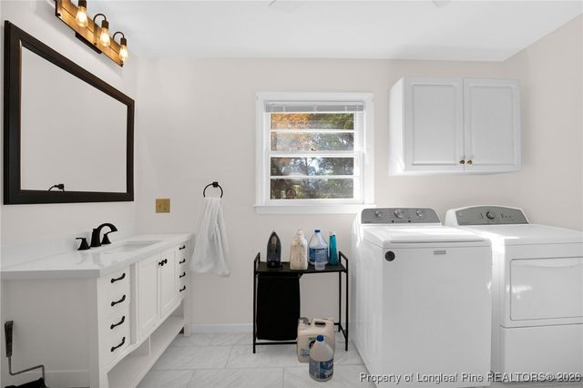 125 W Palmer Street, Raeford, NC 28376