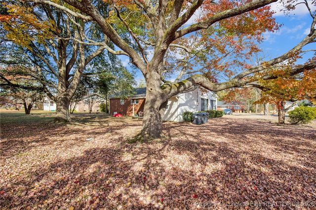 125 W Palmer Street, Raeford, NC 28376