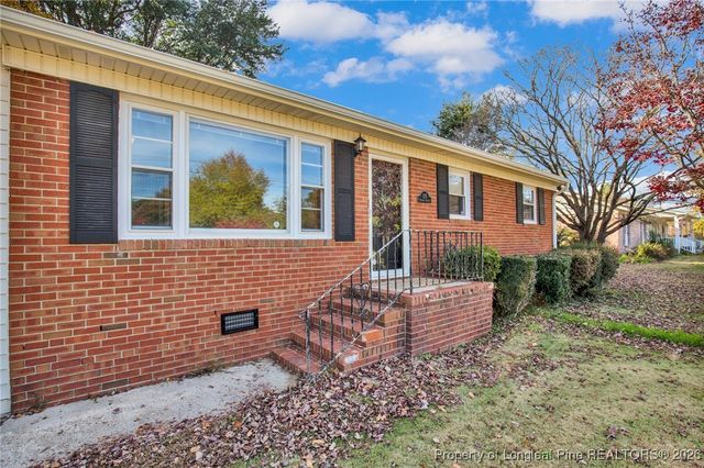 125 W Palmer Street, Raeford, NC 28376