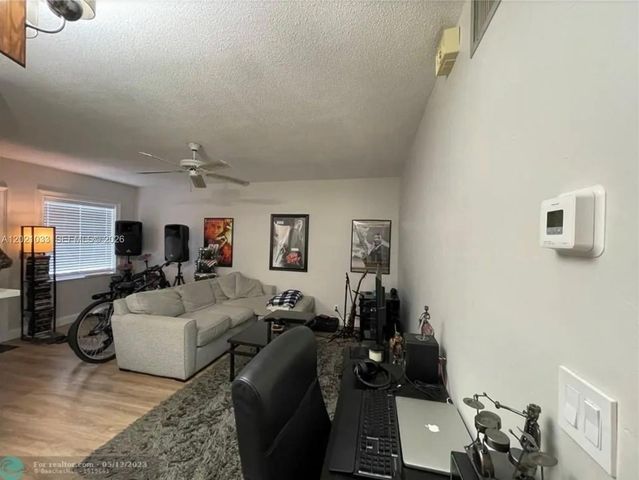 2219 Polk St 4B, Hollywood, FL 33020