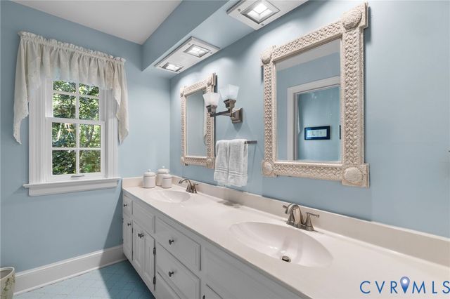 9301 Walhala Pt, North Chesterfield, VA 23236