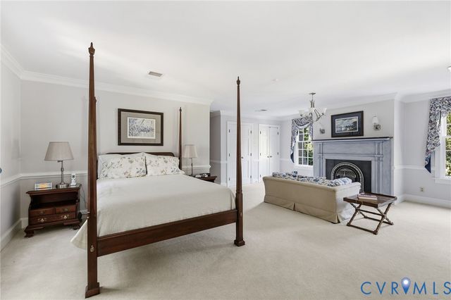 9301 Walhala Pt, North Chesterfield, VA 23236