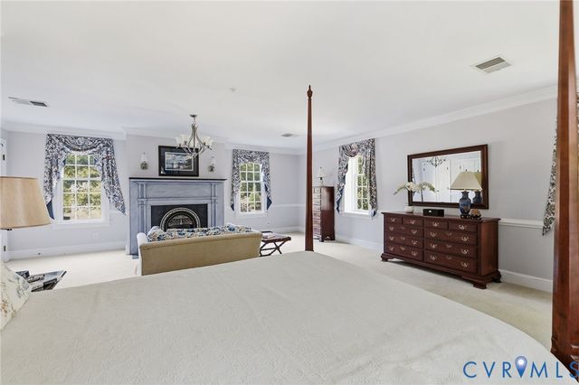 9301 Walhala Pt, North Chesterfield, VA 23236