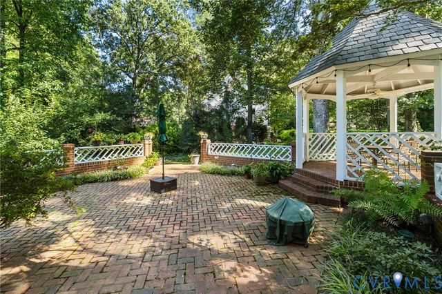 9301 Walhala Pt, North Chesterfield, VA 23236