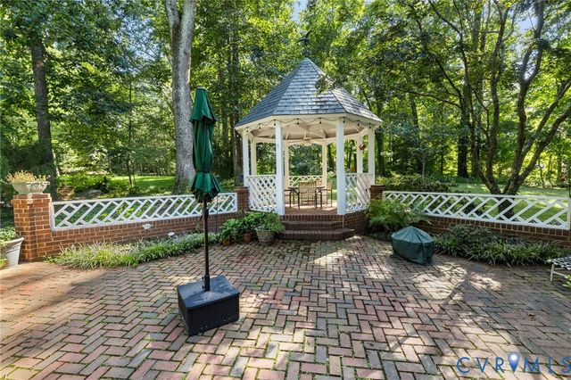 9301 Walhala Pt, North Chesterfield, VA 23236