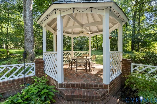 9301 Walhala Pt, North Chesterfield, VA 23236