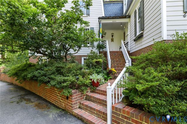 9301 Walhala Pt, North Chesterfield, VA 23236