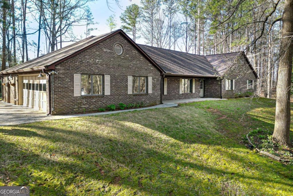 309 Picketts Crossing, Acworth, GA 30101