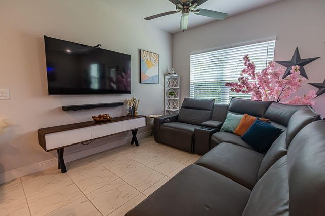 861 NE WHISTLING DUCK Way, Port St. Lucie, Port St Lucie, FL 34983