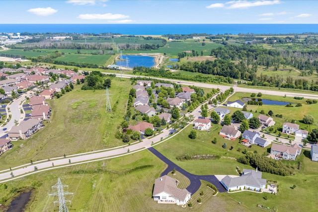 1820 Misty Ridge LANE, Grafton, WI 53024