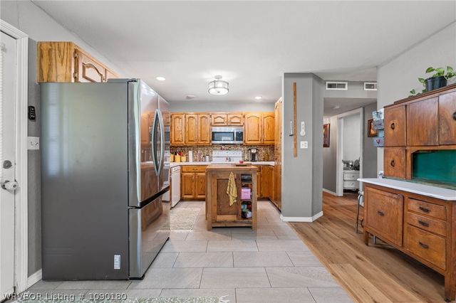 2306 Pevehouse Road, Van Buren, AR 72956
