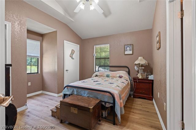 2306 Pevehouse Road, Van Buren, AR 72956