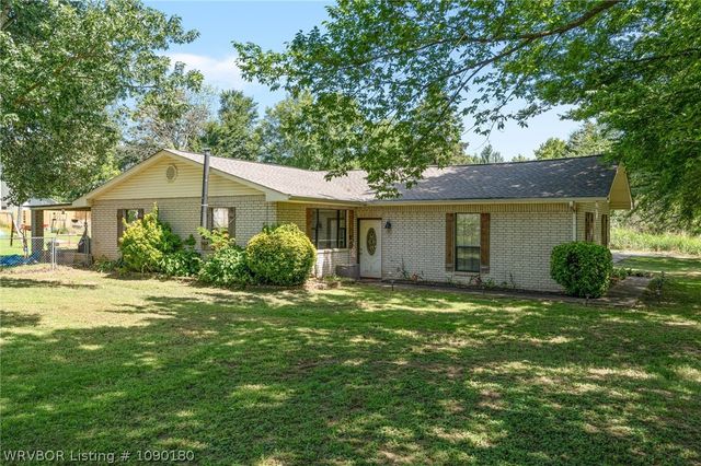 2306 Pevehouse Road, Van Buren, AR 72956