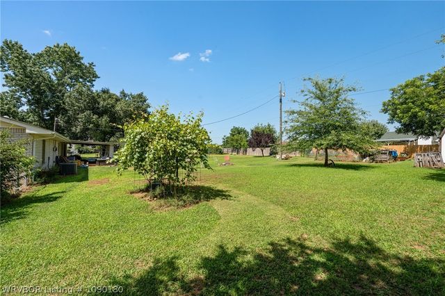 2306 Pevehouse Road, Van Buren, AR 72956