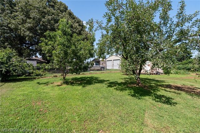2306 Pevehouse Road, Van Buren, AR 72956