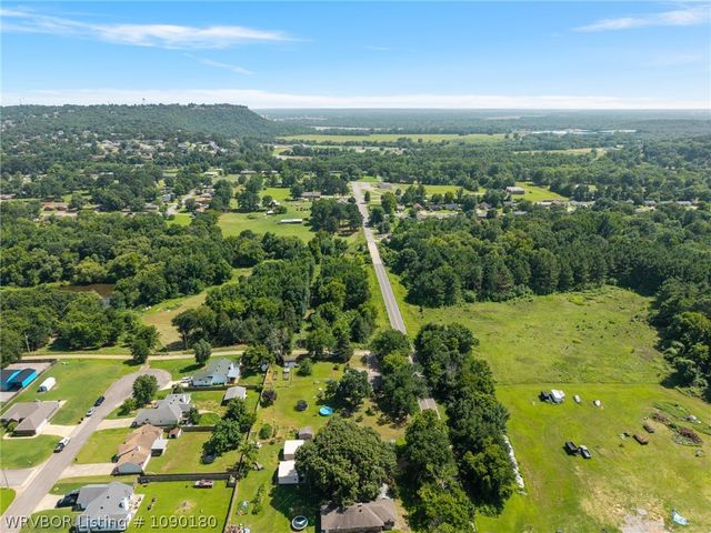 2306 Pevehouse Road, Van Buren, AR 72956