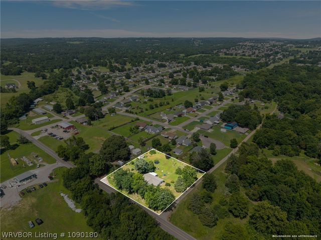 2306 Pevehouse Road, Van Buren, AR 72956