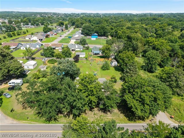 2306 Pevehouse Road, Van Buren, AR 72956