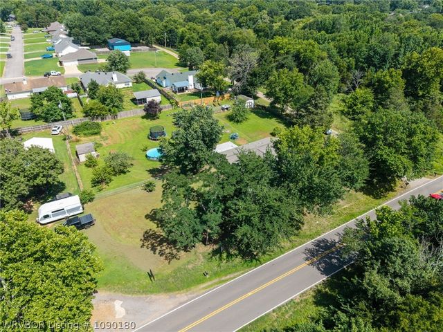 2306 Pevehouse Road, Van Buren, AR 72956