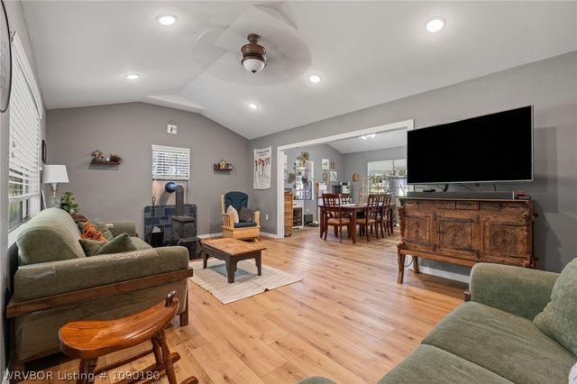 2306 Pevehouse Road, Van Buren, AR 72956