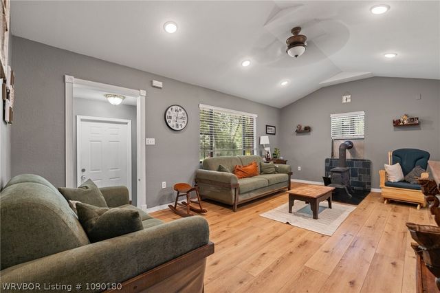 2306 Pevehouse Road, Van Buren, AR 72956