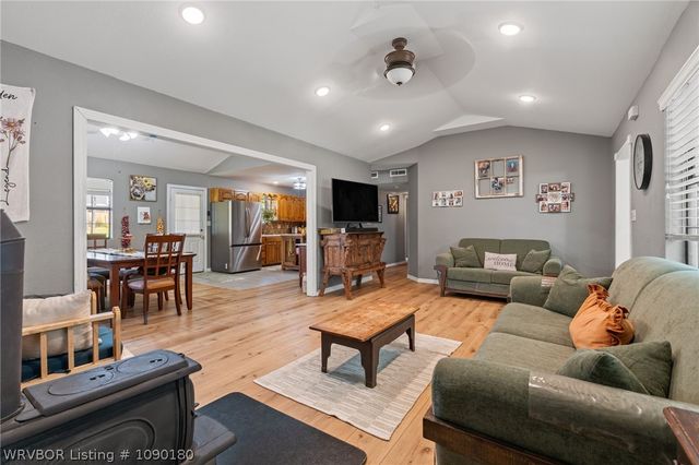2306 Pevehouse Road, Van Buren, AR 72956