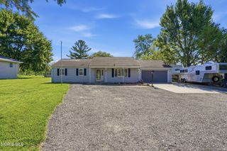 15488 Green Road, Bowling Green, OH 43402