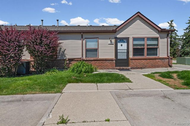23622 Cottrell Street 5, Clinton Township, MI 48035