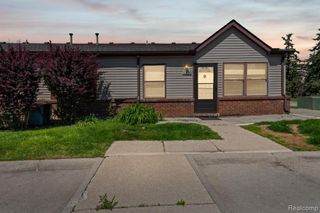 23622 Cottrell Street 5, Clinton Township, MI 48035