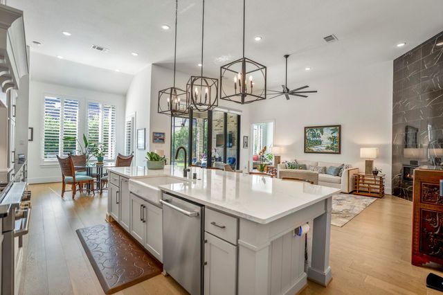 216 N Opulent Drive N, Montgomery, TX 77316