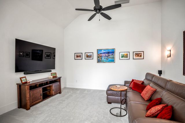 216 N Opulent Drive N, Montgomery, TX 77316