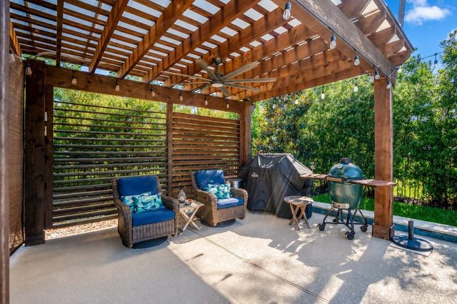 216 N Opulent Drive N, Montgomery, TX 77316