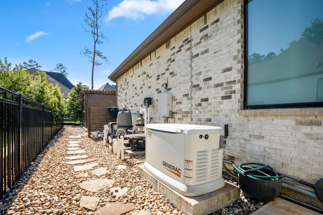 216 N Opulent Drive N, Montgomery, TX 77316
