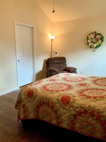 15707 Sheldon Ridge Way, Houston, TX 77044