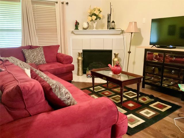 15707 Sheldon Ridge Way, Houston, TX 77044
