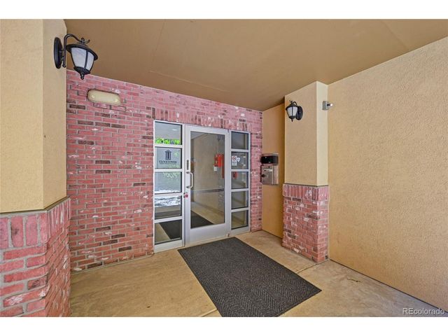 1162 Rockhurst Dr 401, Littleton, CO 80129