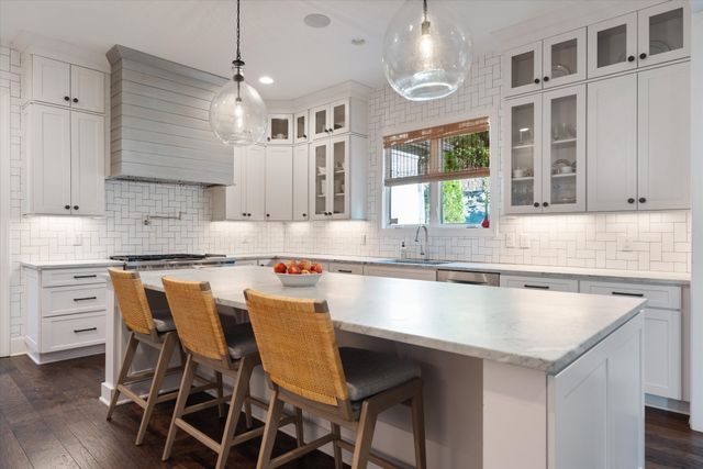 1023 Stockett Dr, Nashville, TN 37221