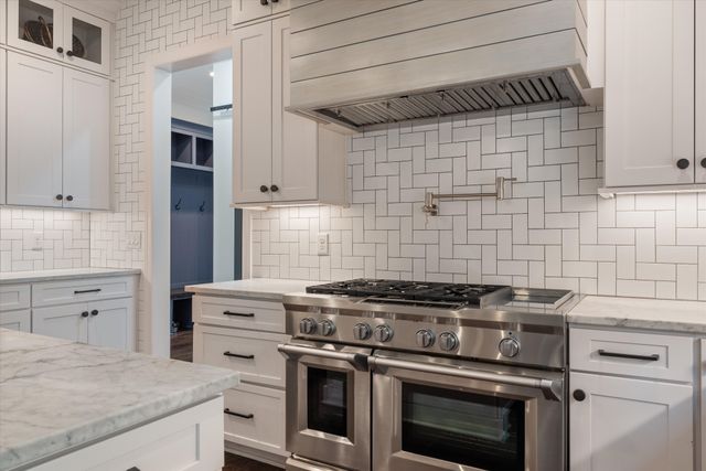 1023 Stockett Dr, Nashville, TN 37221