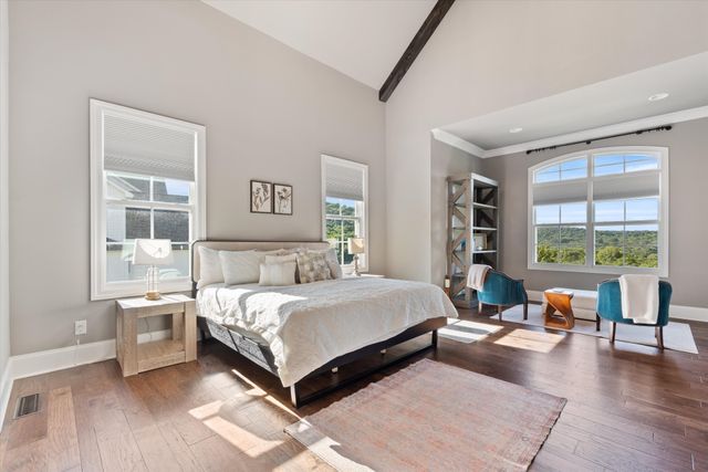 1023 Stockett Dr, Nashville, TN 37221