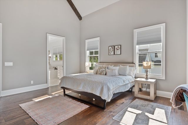 1023 Stockett Dr, Nashville, TN 37221