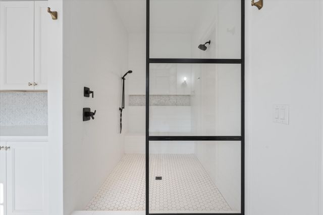 1023 Stockett Dr, Nashville, TN 37221