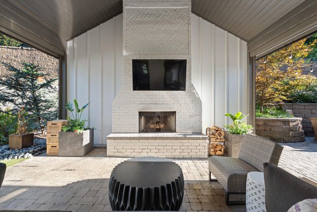 1023 Stockett Dr, Nashville, TN 37221