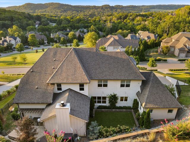 1023 Stockett Dr, Nashville, TN 37221