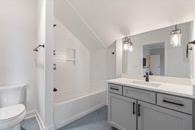 1023 Stockett Dr, Nashville, TN 37221